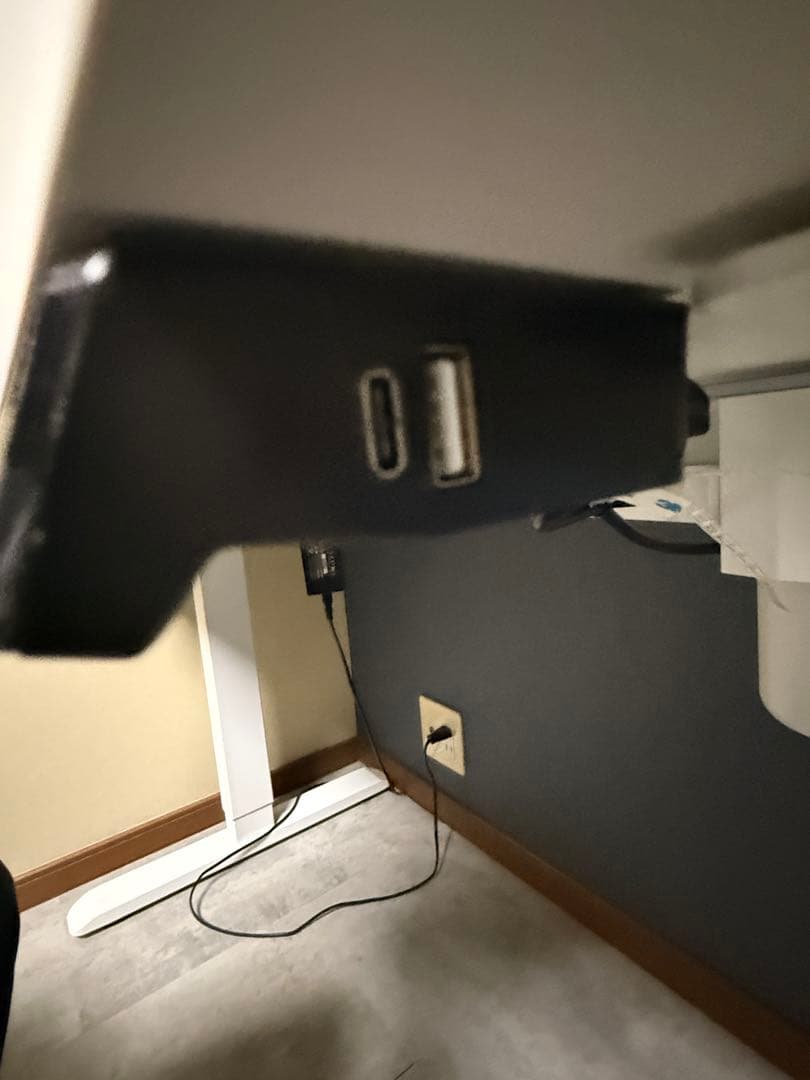 電動昇降デスク　メモリ機能付き