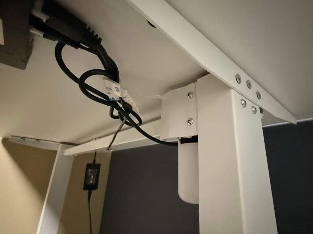 電動昇降デスク　メモリ機能付き