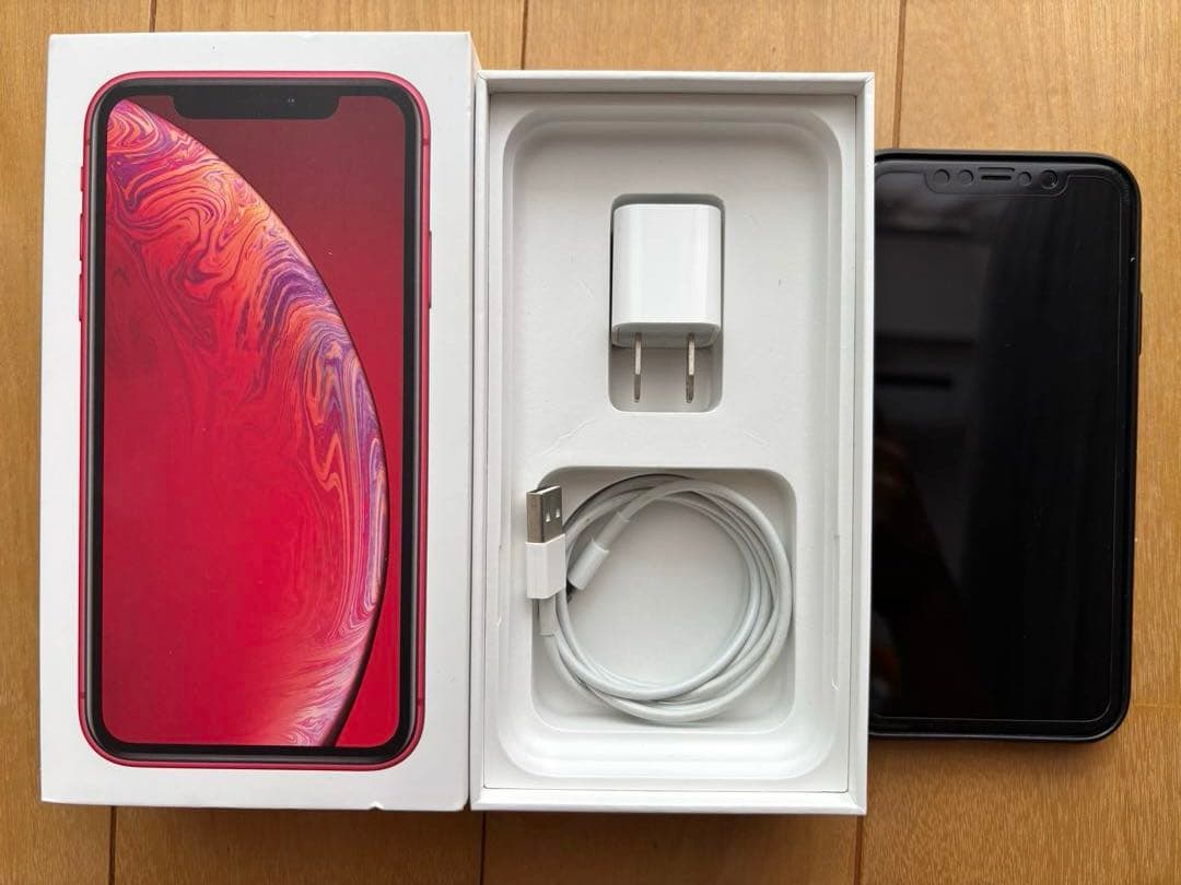 【Apple iPhone XR】本体（レッド）・充電器・箱セット