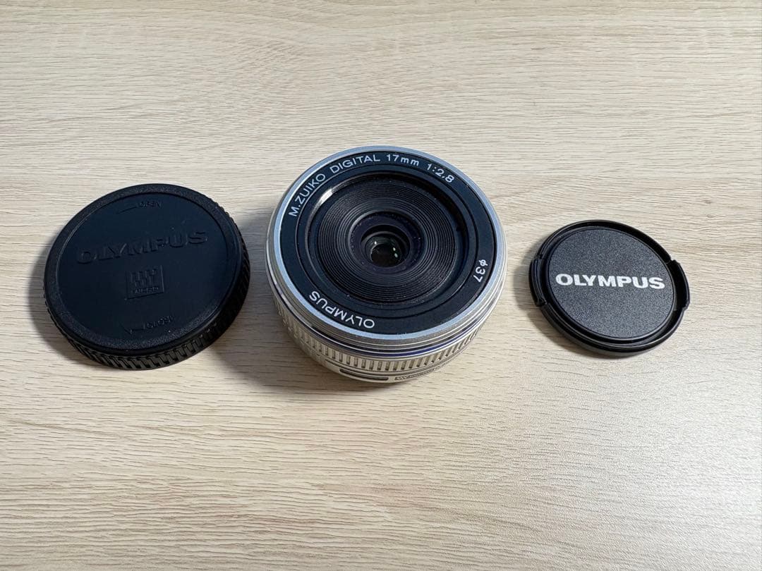 オリンパス レンズ M.ZUIKO DIGITAL 17mm F2.8 シルバー