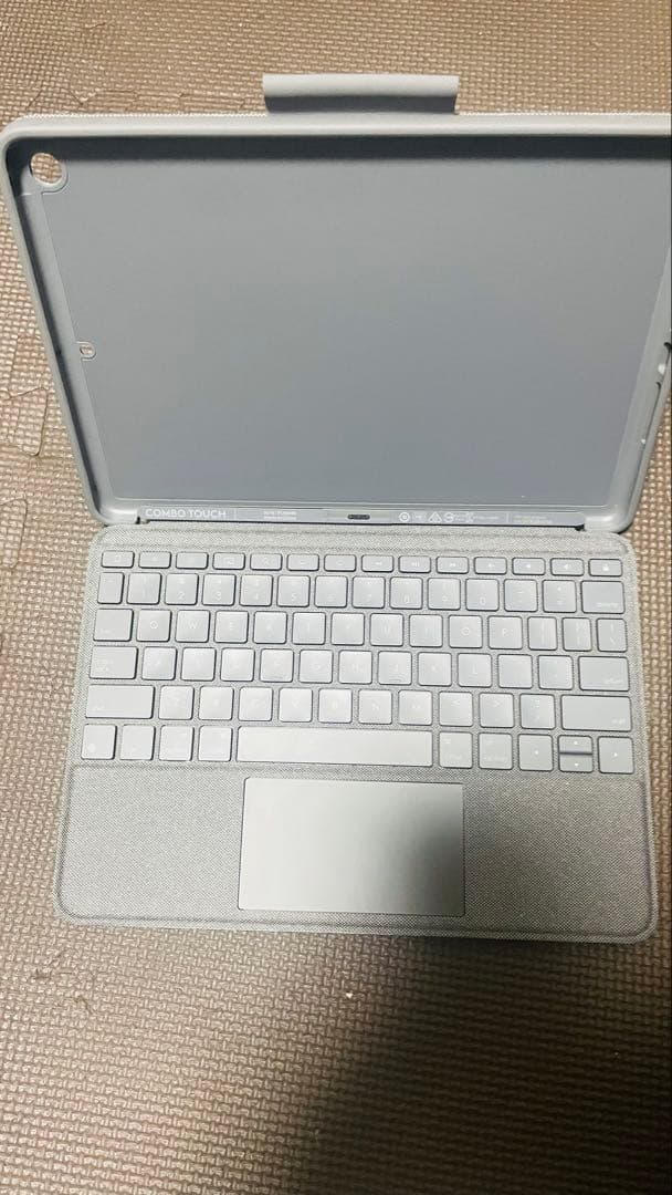 iPad用 Combo Touch キーボードカバー グレー