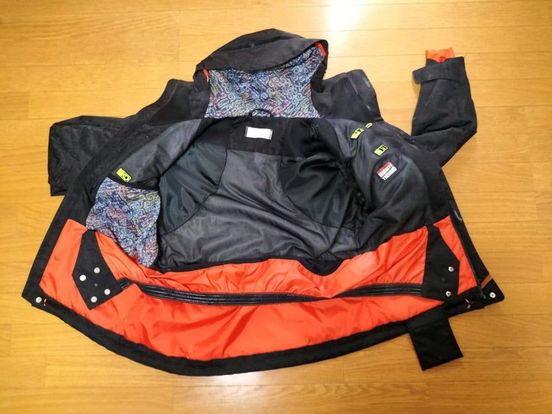 Phenix メンズ スキーウェア 黒/オレンジ 上下セット