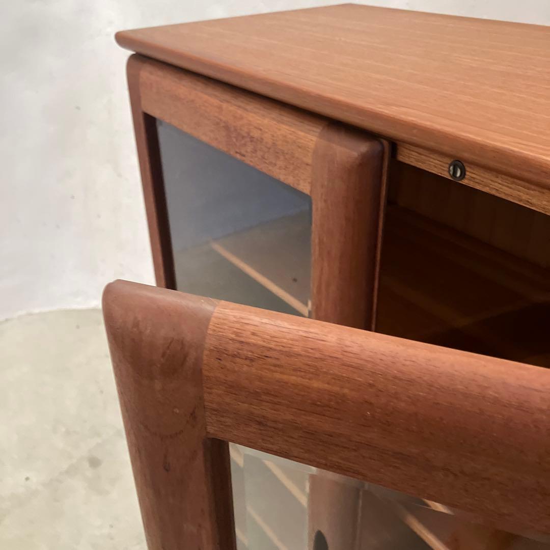 希少 ジャパンヴィンテージ 日田工芸 キャビネット 飾り棚 本棚 食器棚 チーク