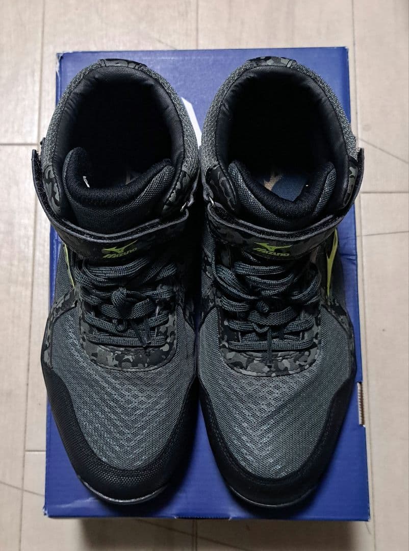 たかし❗【未使用に近い】ミズノ安全靴25.5 ハイカット 限定カラーモデル