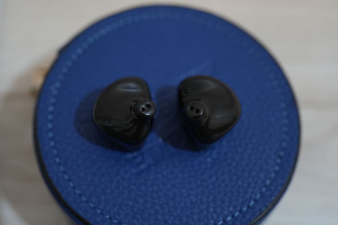 イヤホン EMPIRE EARS TRITON LAUNCH EDITION FULL