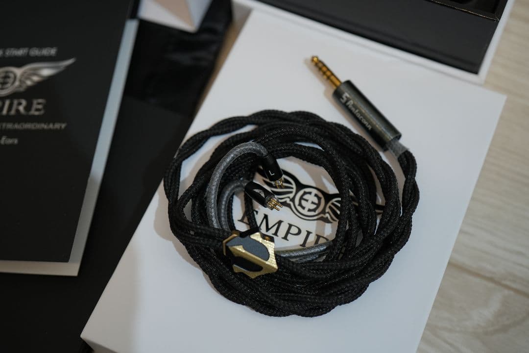 イヤホン EMPIRE EARS TRITON LAUNCH EDITION FULL