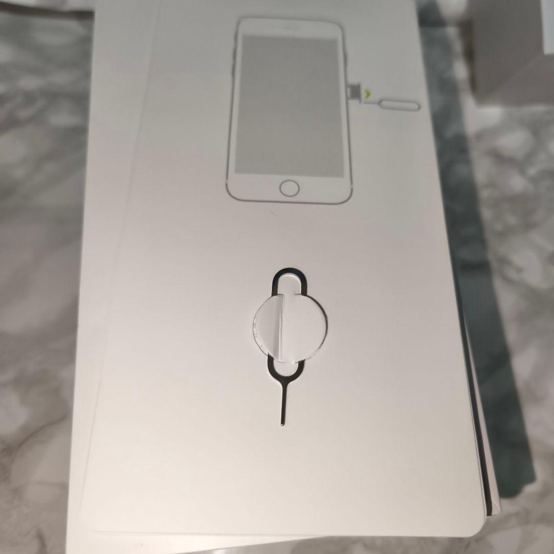 iphone 8 64GB シルバー SIMフリー