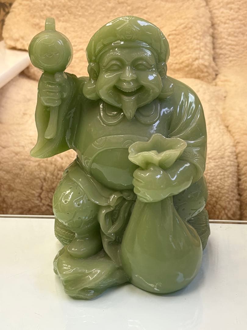 翡翠の福の神の置物 約30cm