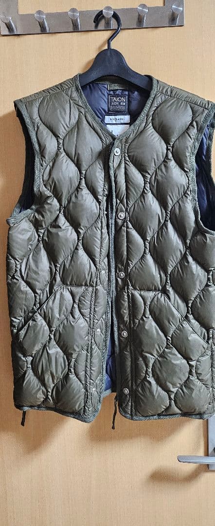 niko and...限定完売品！TAIONキルティングダウンベスト