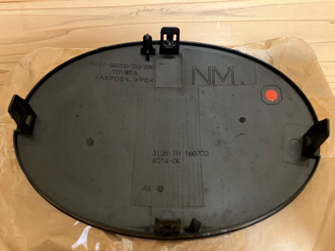 『Mayさん用』トヨタ30ヴェルファイア前期 エンブレム 75311-58330