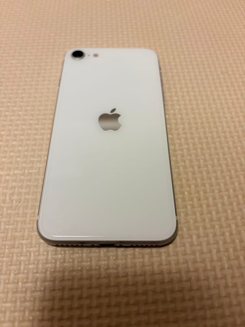 Apple iPhone SE 第2世代　ホワイト