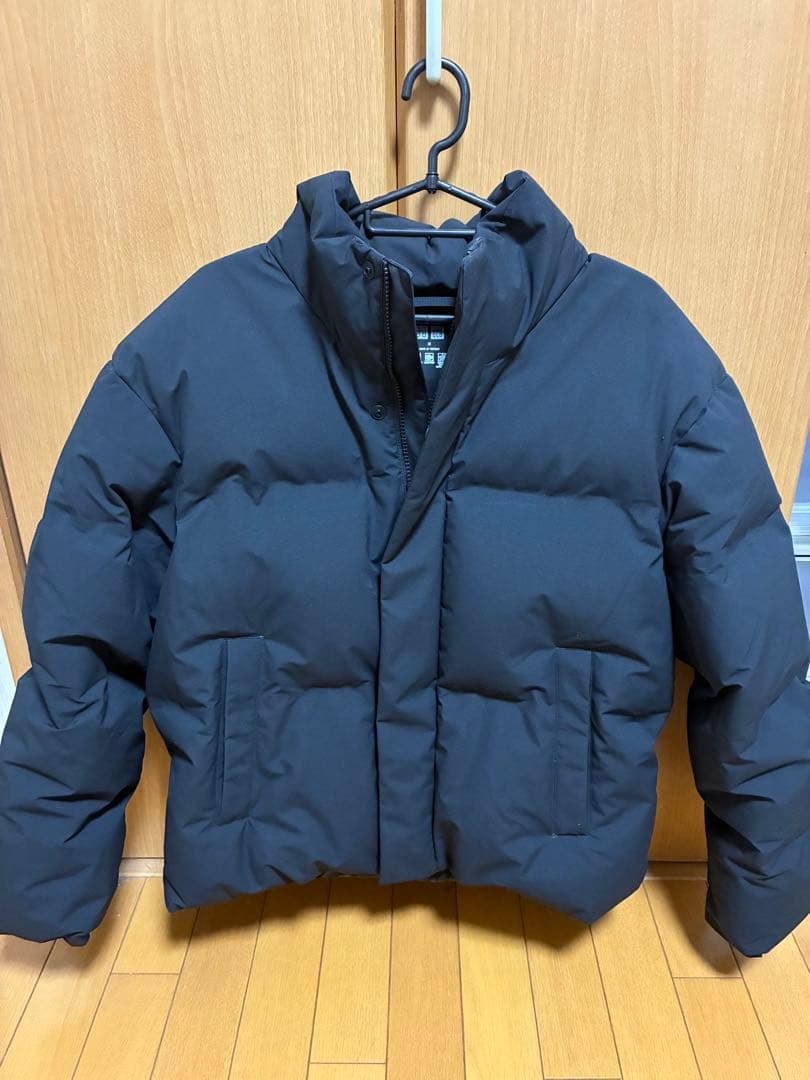 ユニクロ　シームレスダウンジャケット　ブラック　Mサイズ