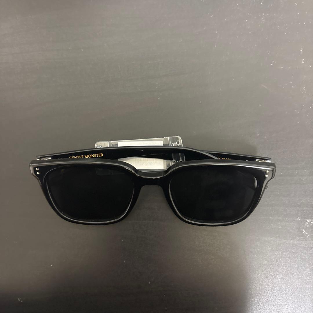 GENTLE MONSTER E634M-DAYD01 ブラックサングラス