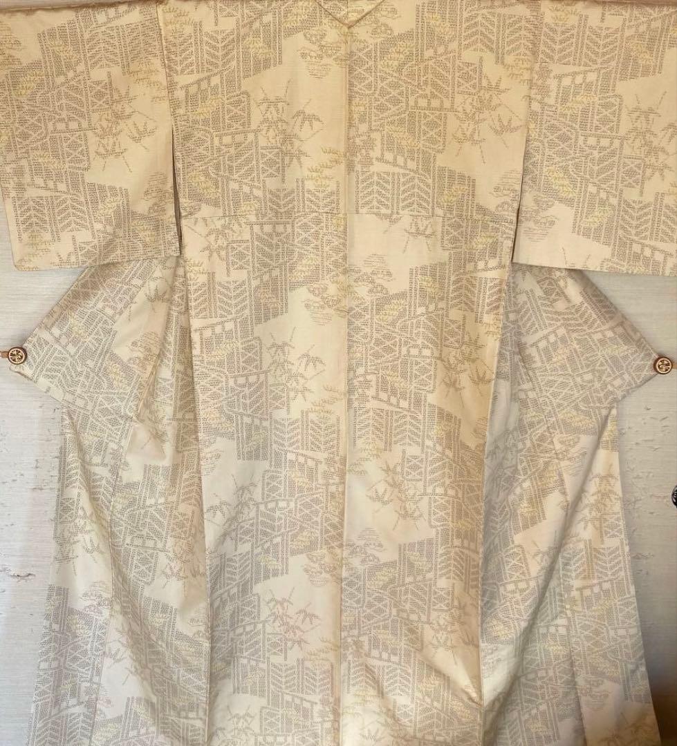 値下げ　結城紬　 板垣に竹松模様 ゆったりサイズ　 真綿紬