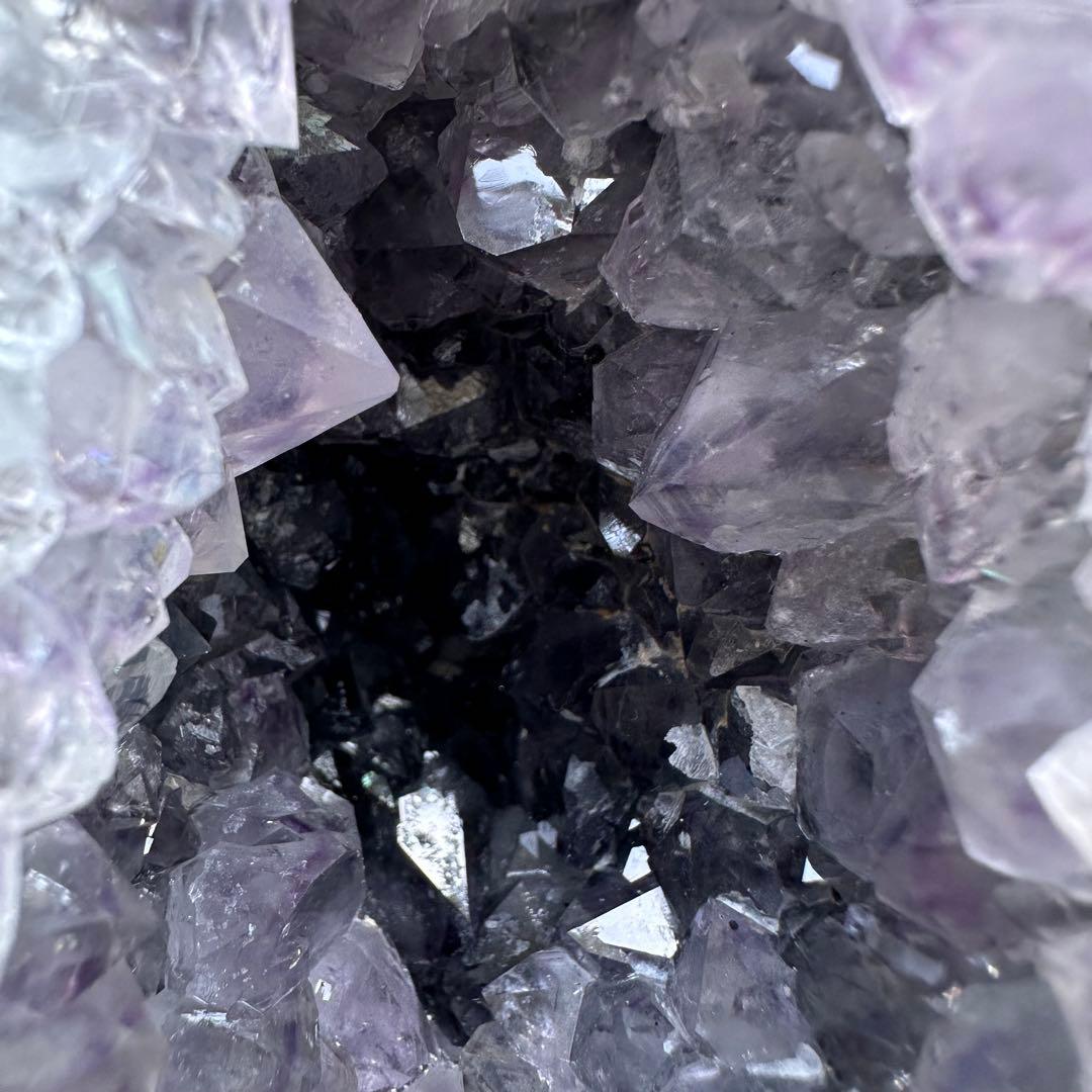 【土日セール　18800→12800】アメジストドーム　629g 虹だらけ　財運