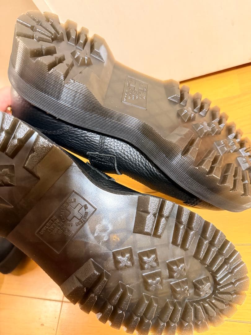 新品未使用Dr. Martens メリージェーン UK8