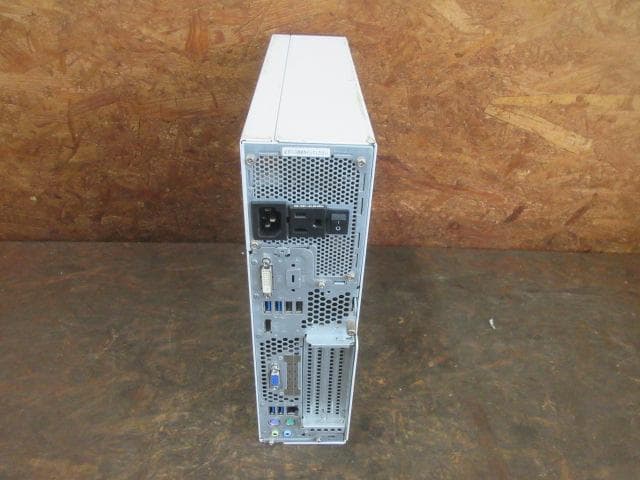 送料込★ 富士通 ESPRIMO D588/TX i7 8th Genジャンク