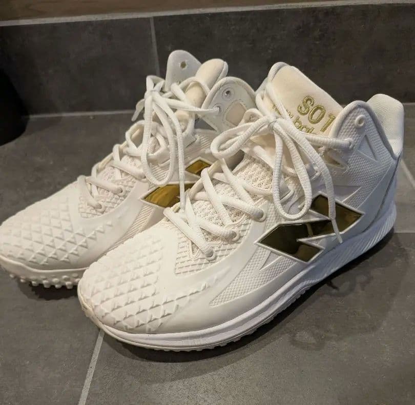 ア*ン様 New Balance S01 スニーカー ホワイト/ゴールド 大谷翔