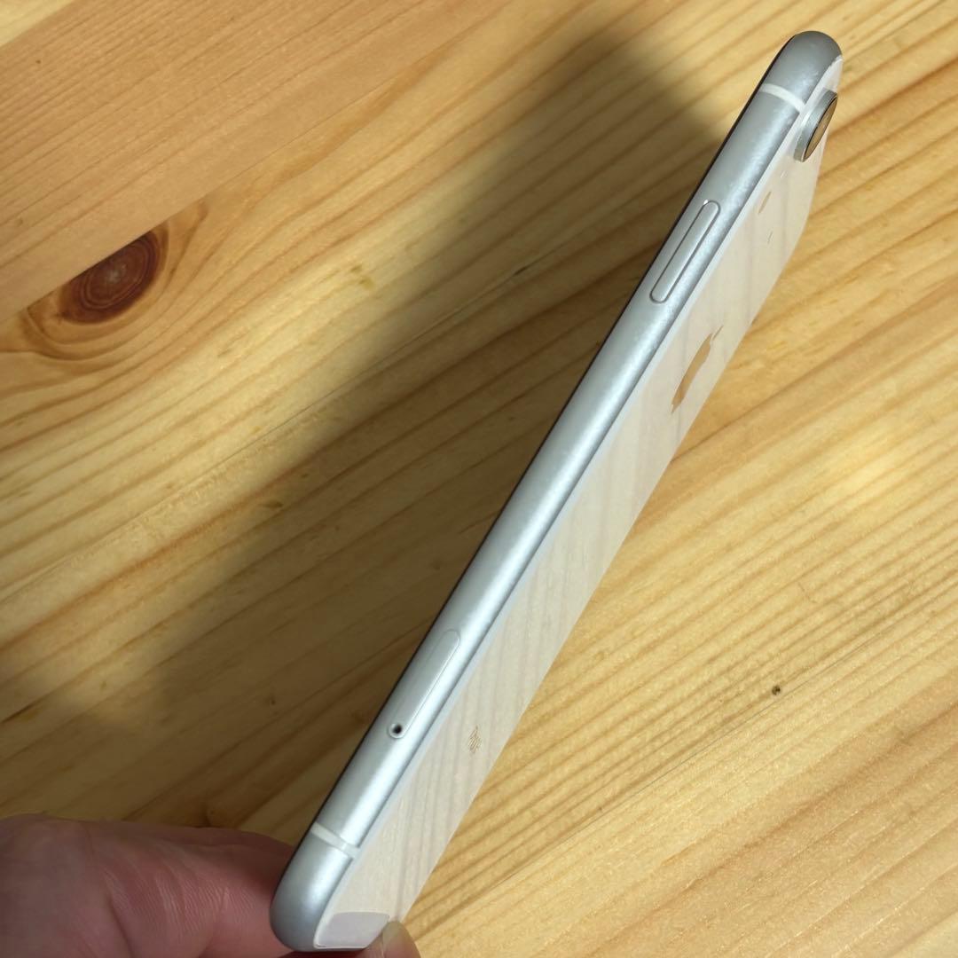 Apple iPhone XR ホワイト 本体　128G