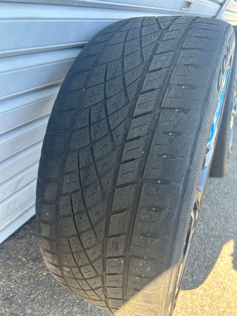 18インチ ブラックホイールセット Continentalタイヤ付き