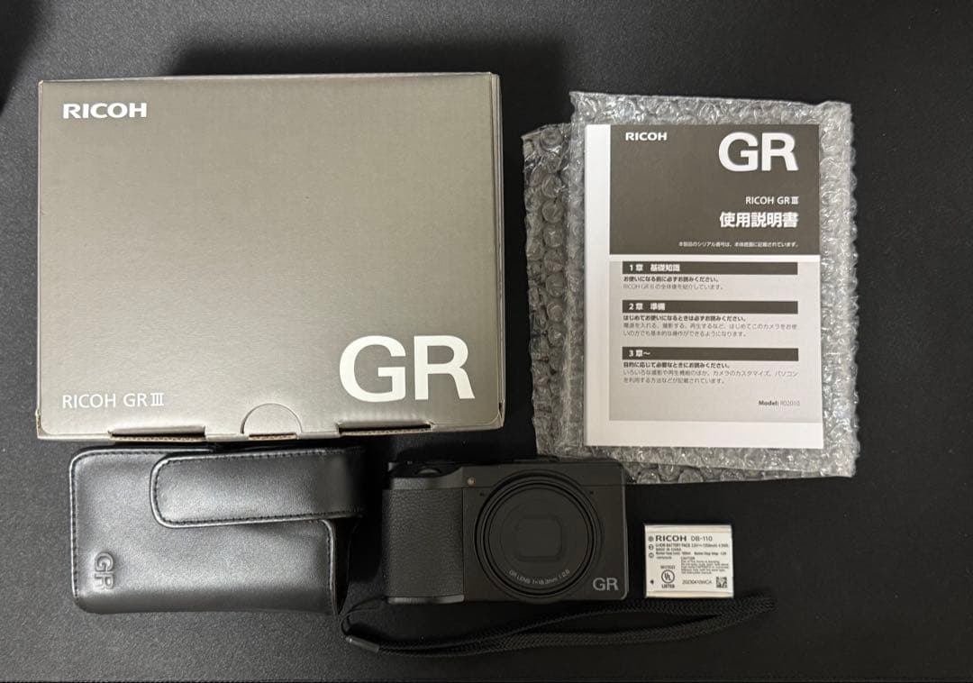 RICOH GR III コンパクトデジタルカメラ　純正ケース(GC-11)付き