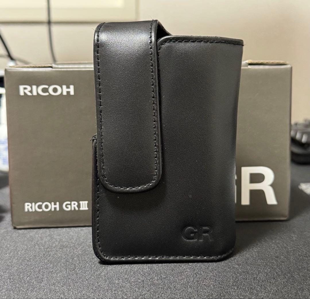 RICOH GR III コンパクトデジタルカメラ　純正ケース(GC-11)付き