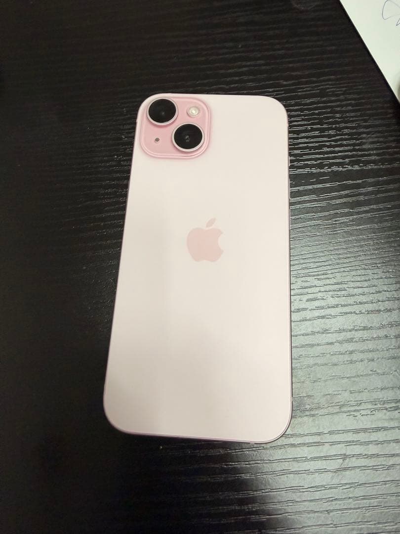 Apple iPhone 15 本体　ピンク