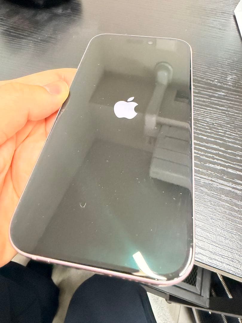 Apple iPhone 15 本体　ピンク