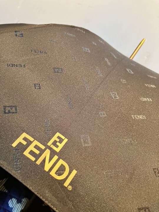 フェンディ 雨傘 美品
