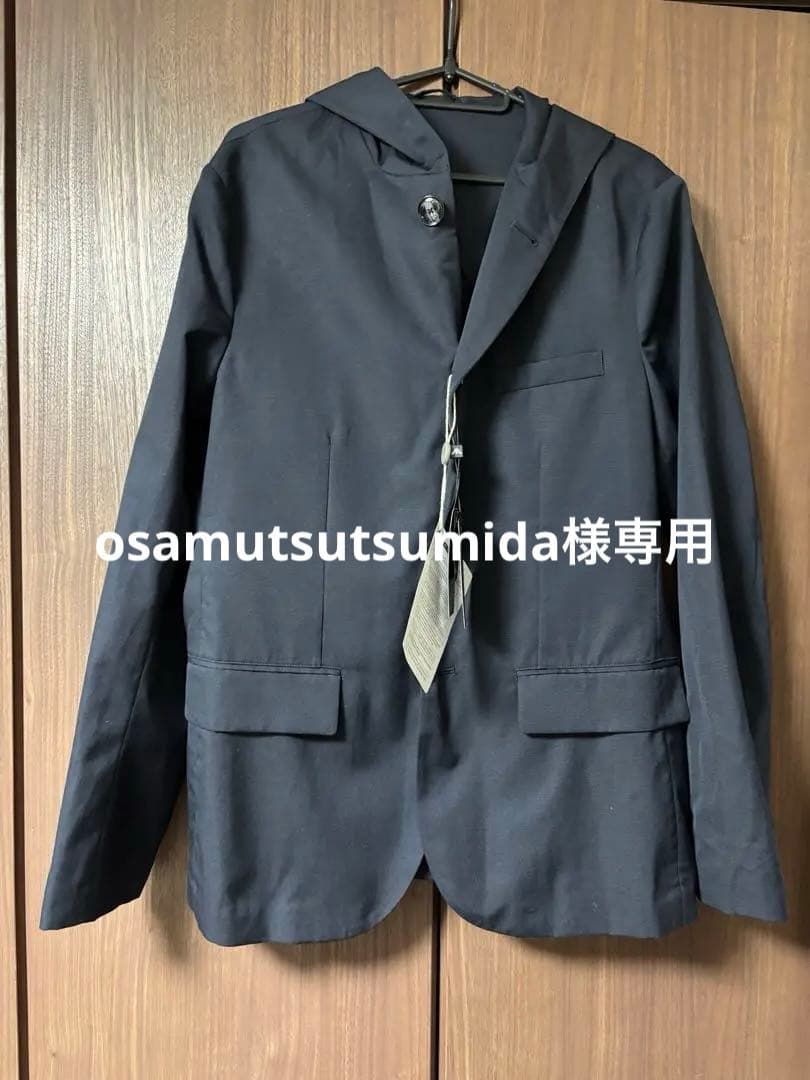 値下げ　新品　エンポリオ・アルマーニ　フード付きノーカラージャケット