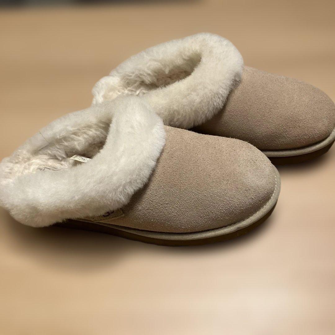 UGG ベージュ スエード ファーサンダル　28cm