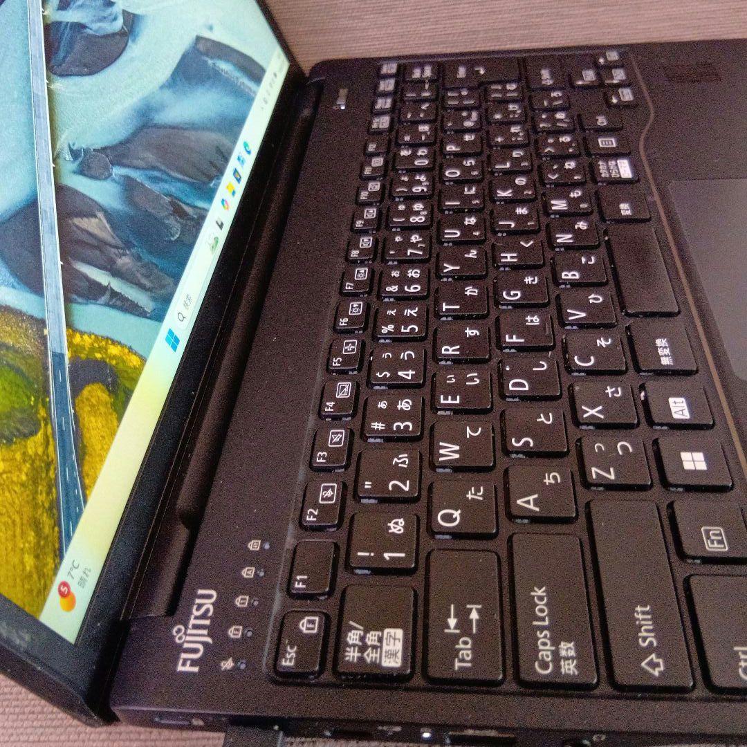 A② 富士通　ＦＭＶＵ6681　U9313/N