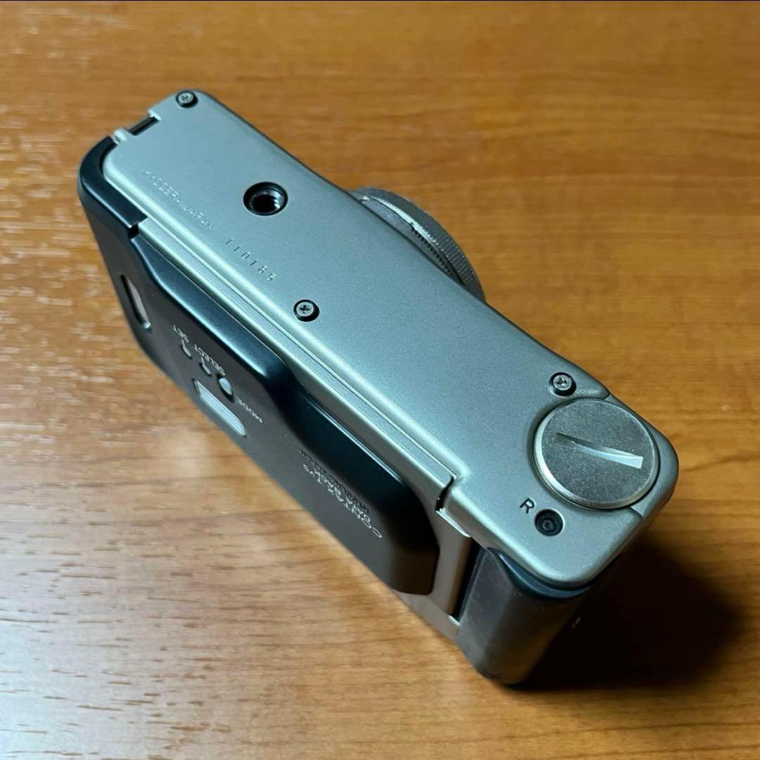 CONTAX TVS II フィルムを装填して動作確認済み