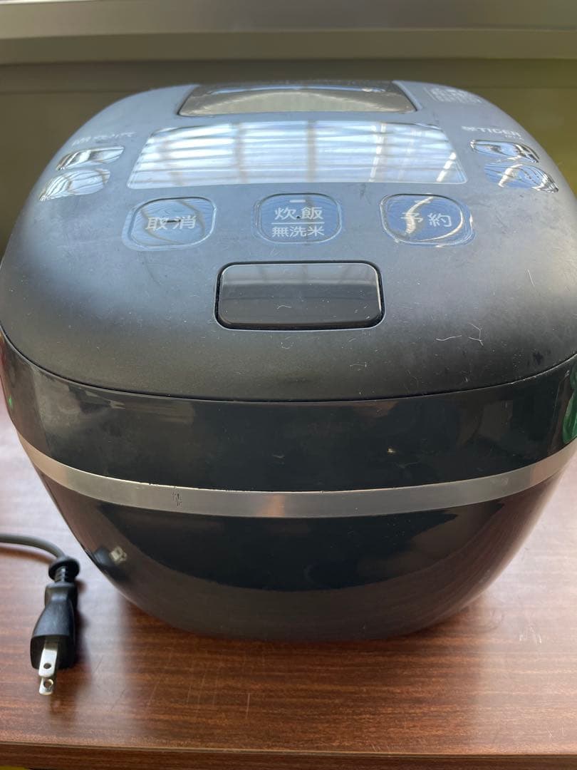 タイガー 炊飯器 5.5合 圧力IH式 JPI-A100