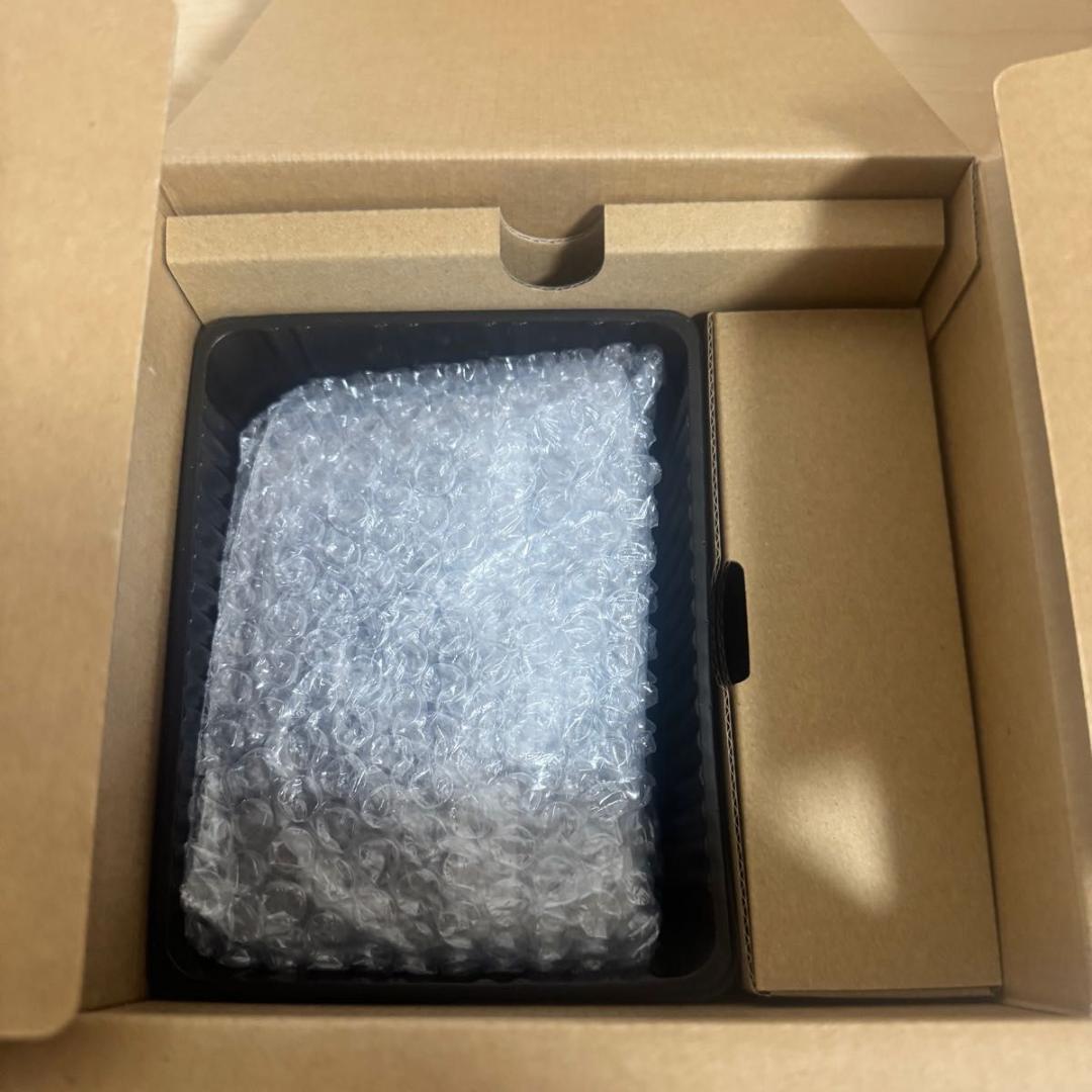 新品未使用　OM-3 ボディー SLV ミラーレス 一眼カメラ OMSYSTEM