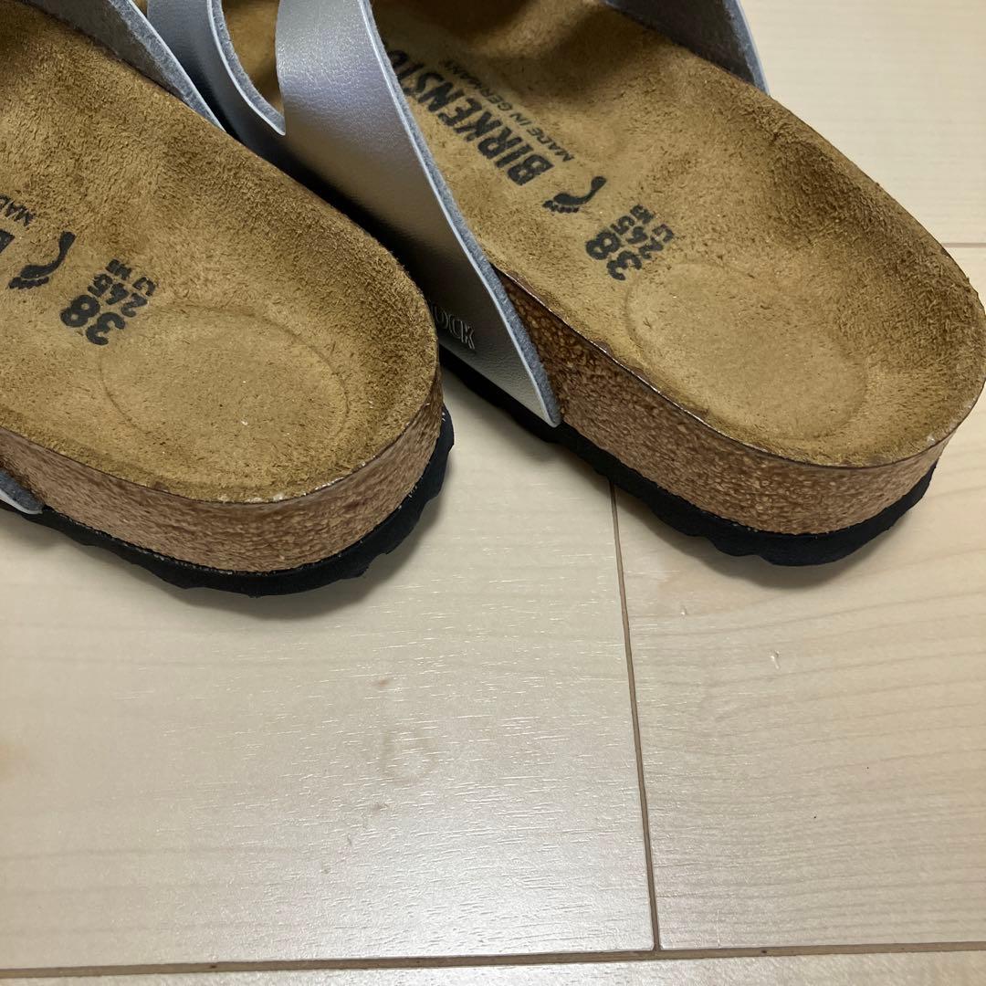 値下げ:BIRKENSTOCK シルバー サンダル 38
