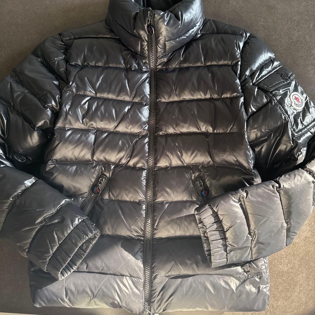 モンクレール ブラック ダウンジャケット