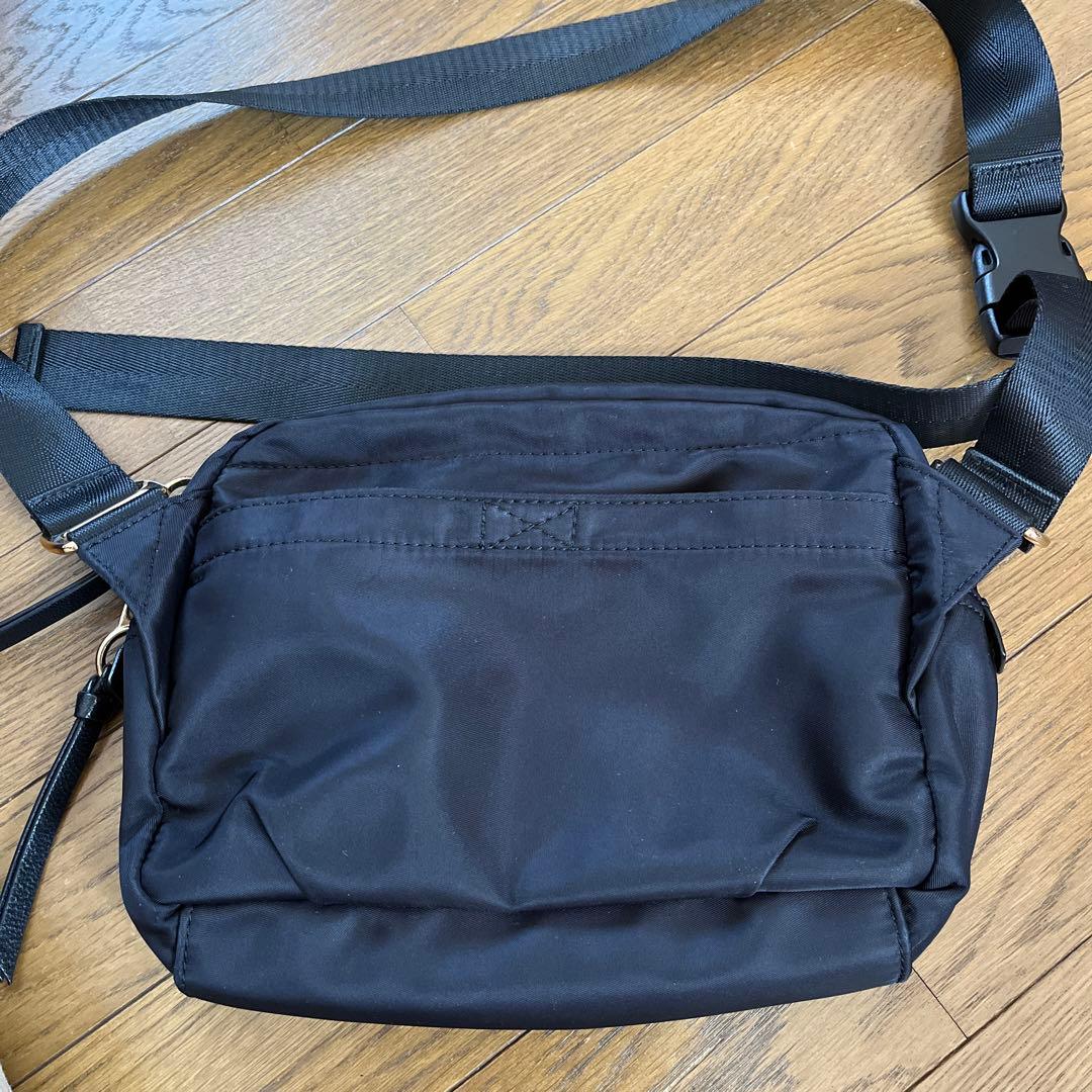 ヌエール ボディバッグ ショルダーバッグ 美品　限定お値下げ！！！