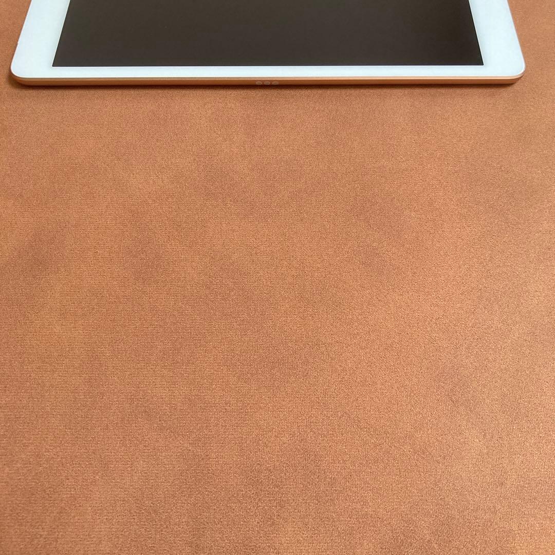 18【早い者勝ち】美品☆電池新品☆iPad7 第7世代 32GB SIMフリー☆