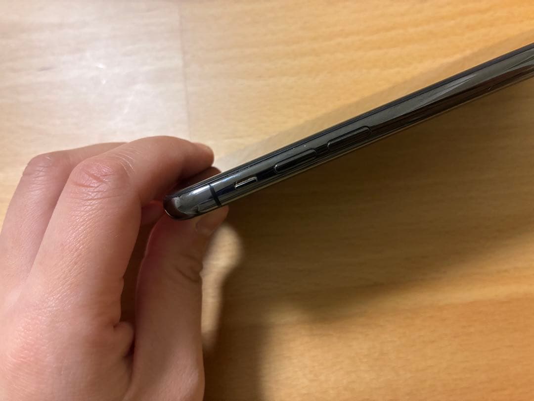 iPhone Xs 64GB SIMフリー