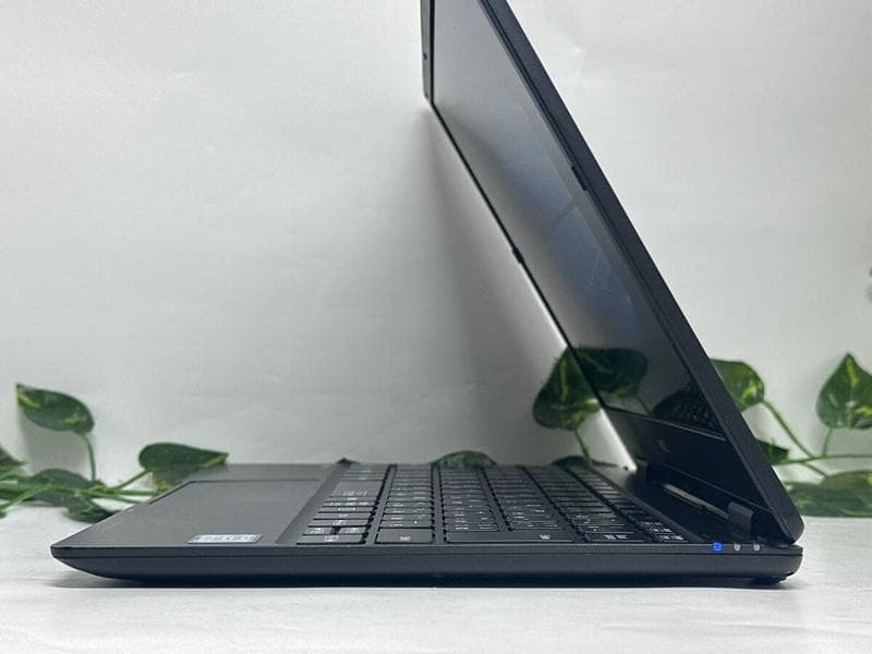 12.3インチ/8世代 Corei5搭載 NEC VKT13H-4