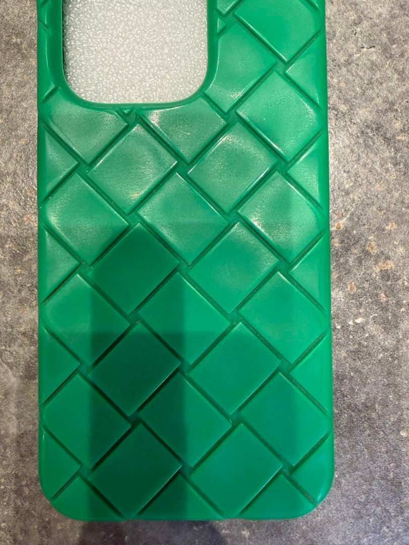 ボッテガヴェネタBOTTEGA VENETA iPhone16Proケース