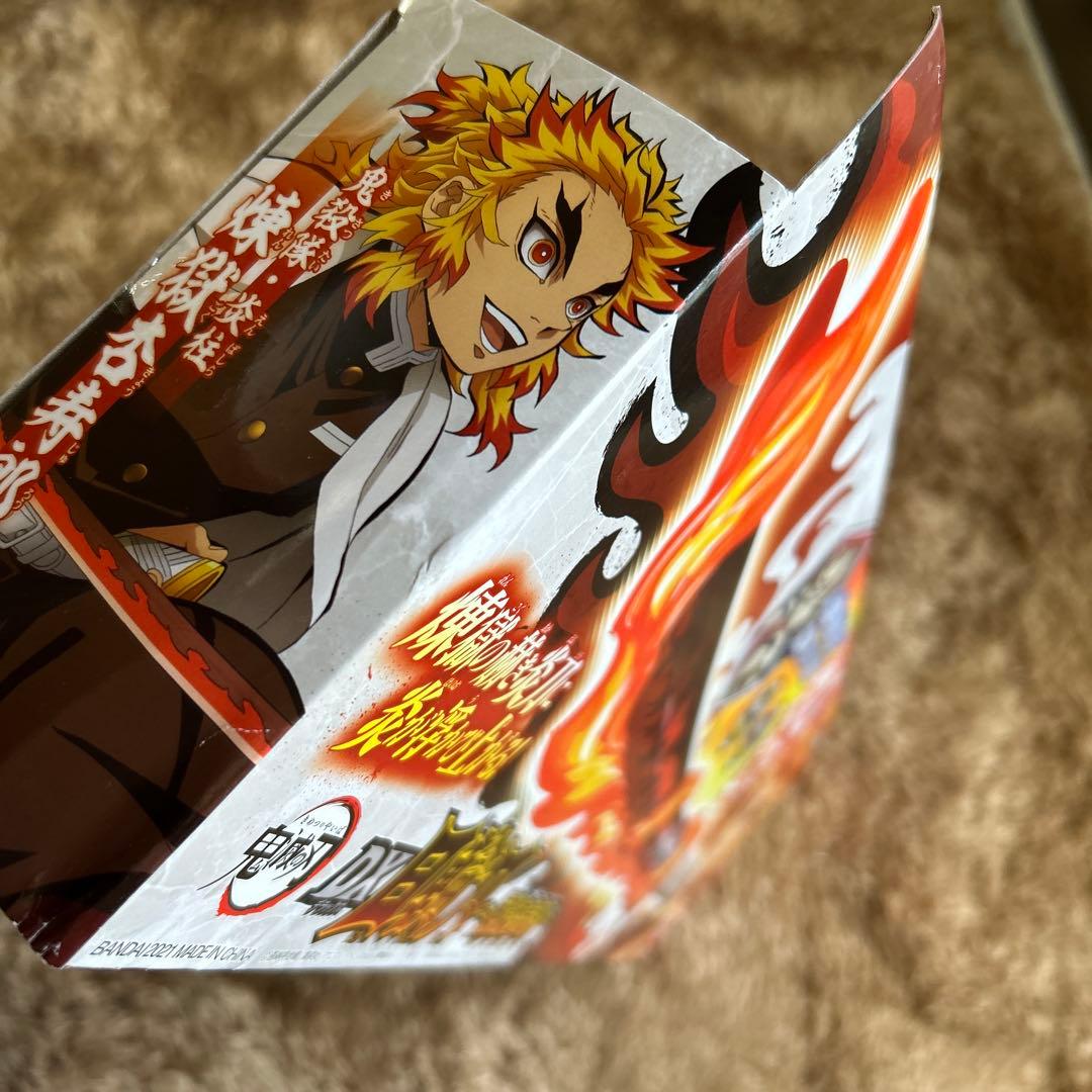 【新品・未開封】鬼滅の刃 DX日輪刀 炎デザイン 音声＆発光ギミック バンダイ