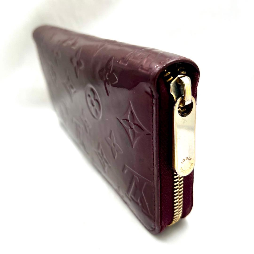ルイヴィトン ヴェルニ ワイン ジッピーウォレット M93522
