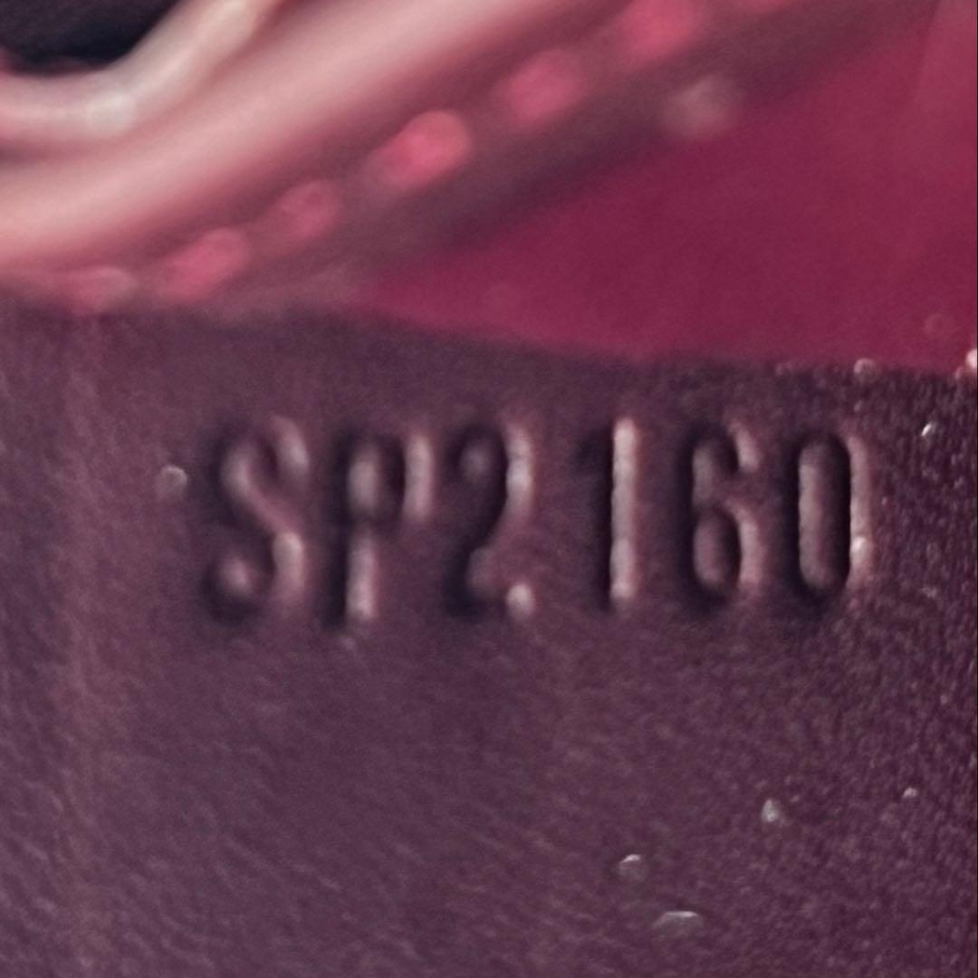 ルイヴィトン ヴェルニ ワイン ジッピーウォレット M93522