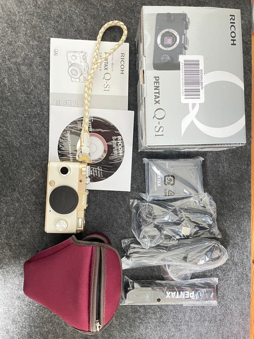 RICOH PENTAX Q-S1 ミラーレスカメラ　ゴールド　レンズ4本セット