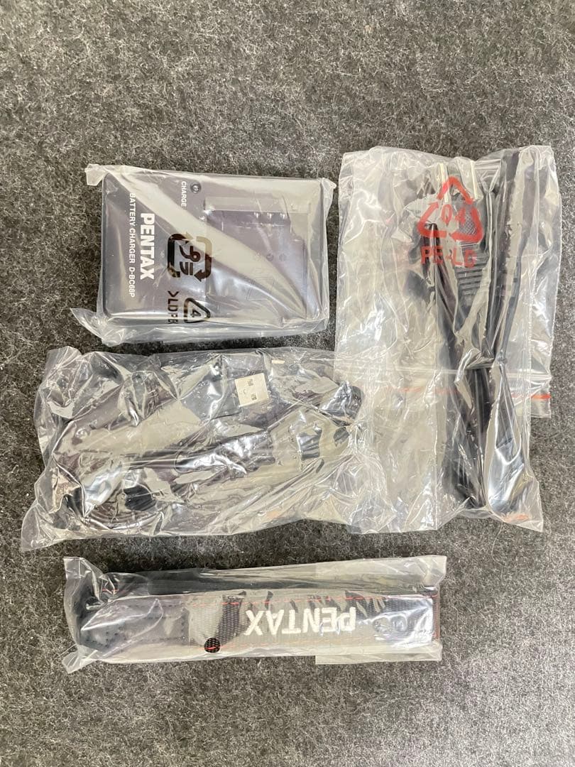 RICOH PENTAX Q-S1 ミラーレスカメラ　ゴールド　レンズ4本セット