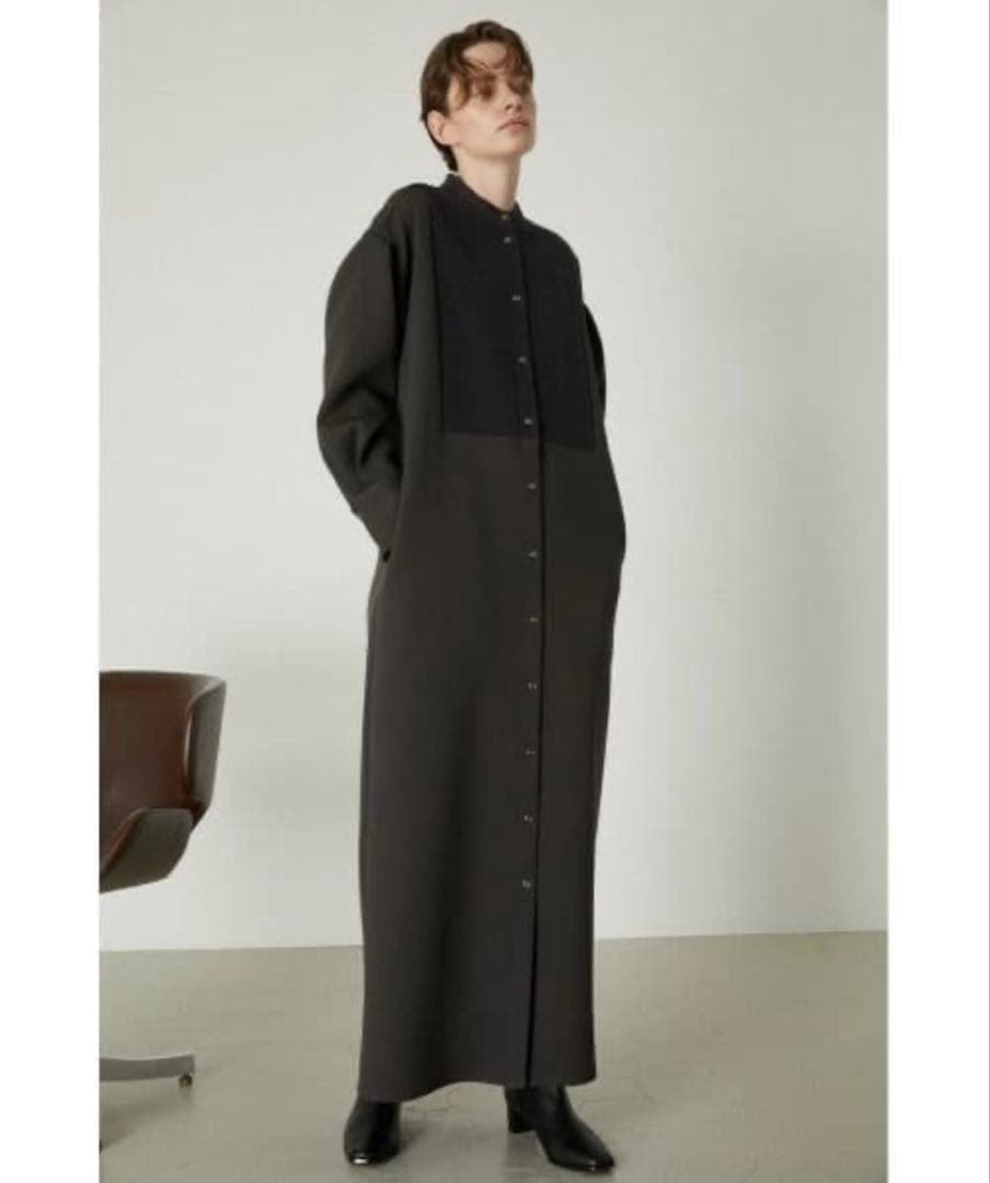 RIM.ARK 長袖ロングワンピース　スタンドカラー チャコールグレーバイカラー