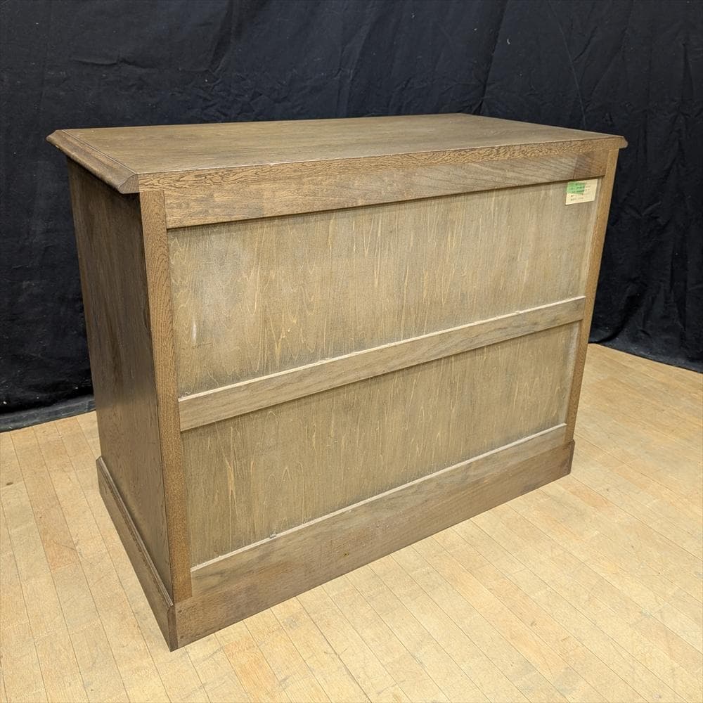 神戸洋家具　伊藤家具　刺繍　リビングチェスト　箪笥　タンス　チェスト　引き出し