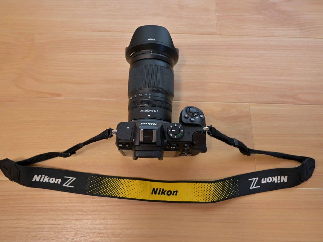 Nikon Z5 本体 ＆ NIKKOR 24-200レンズ